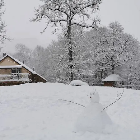 Oda ve Kahvaltı A Coeur D'hetre Estaing (Hautes-Pyrenees)