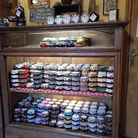 Oda ve Kahvaltı A Coeur D'hetre